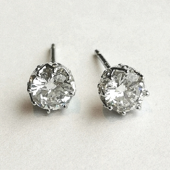 NEW, sterling silver cz cathedral set stud earrings - Picture 5 of 10